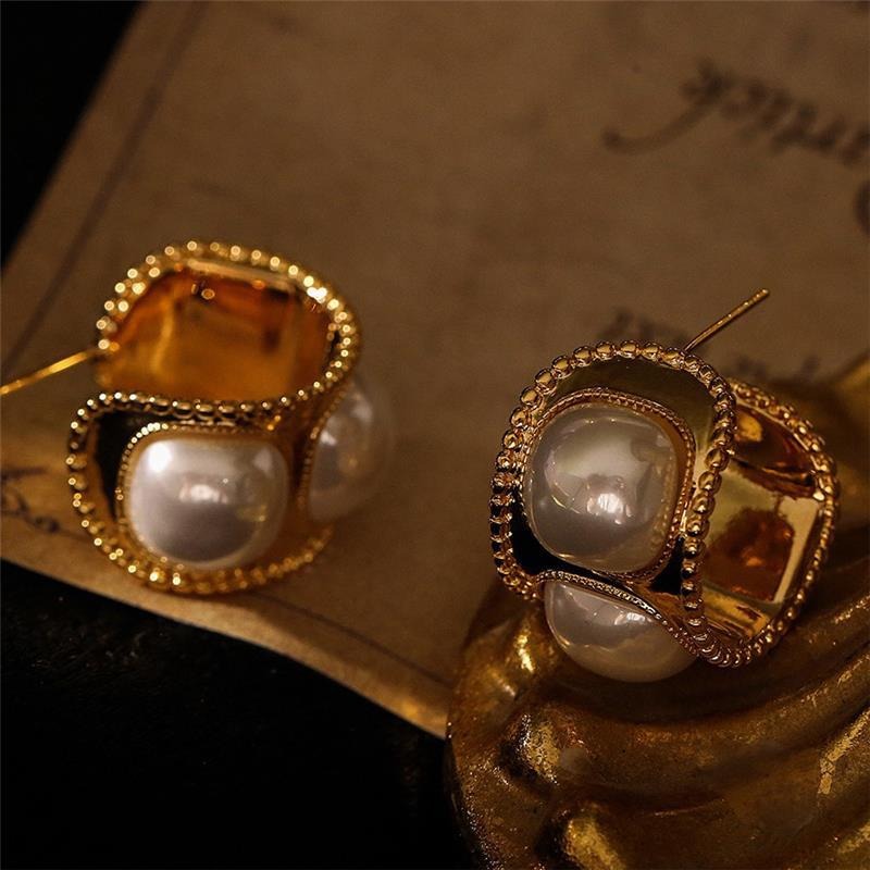 Light Luxury Pearl Earrings | Imitation Pearl | Gold | Elegant Women's Ear Accessories