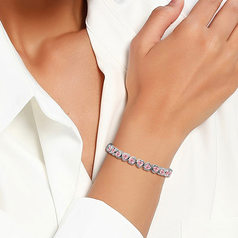 Romantic Trimmed Heart Shape 3A Zirconia Love Bracelet Copper Electroplated Gold Fashion Trendy